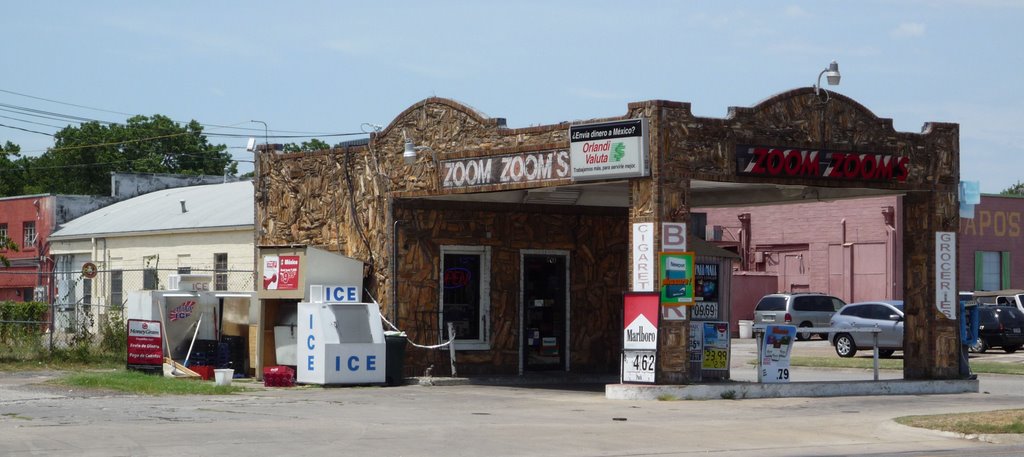 Zoom Zooms, Denton, Texas.