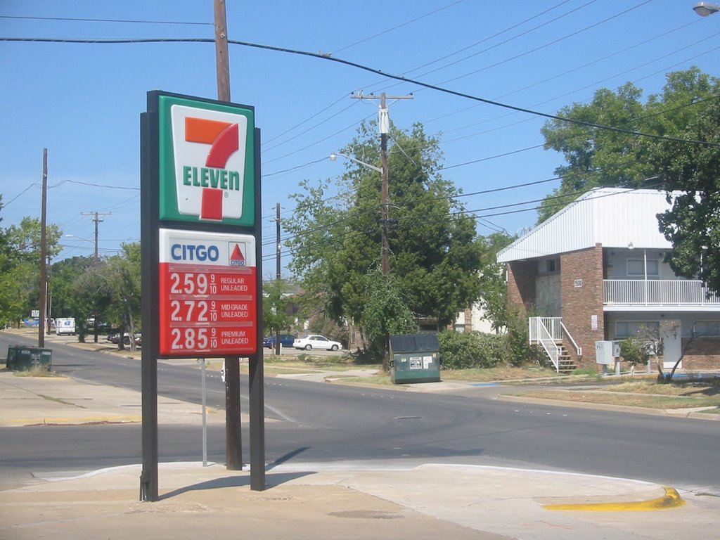 7-11 on Oak St. Denton, Tx