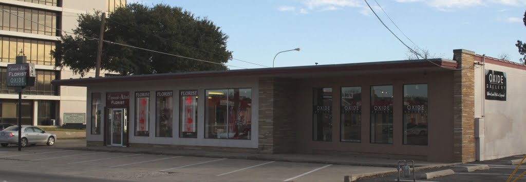 Linwood Alford Florist - Oxide Galery, Denton, TX.