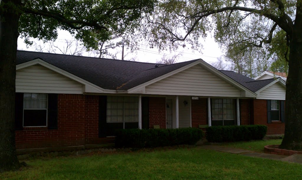 13718 Holly Park Drive