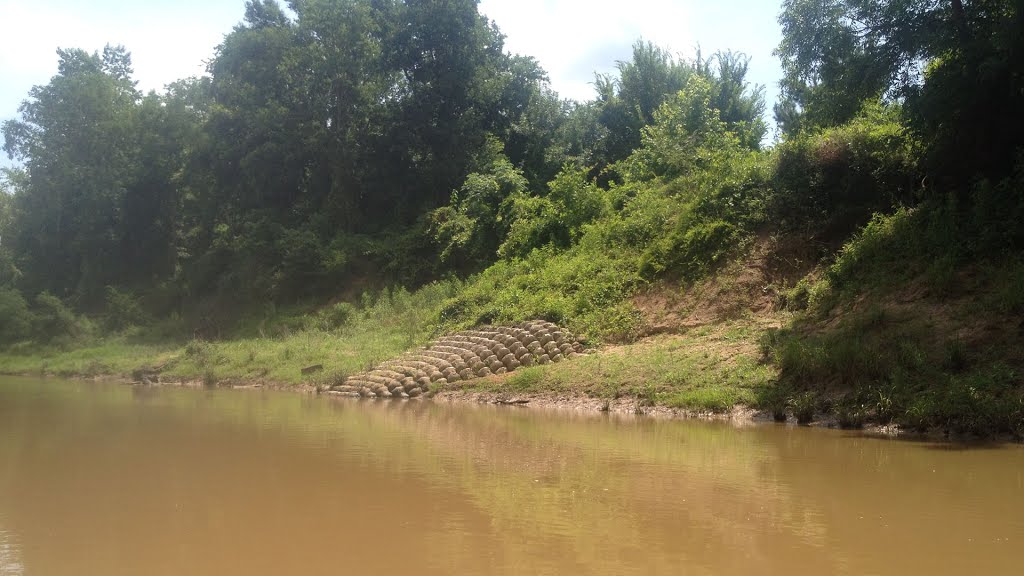 Peculiar concrete on the river