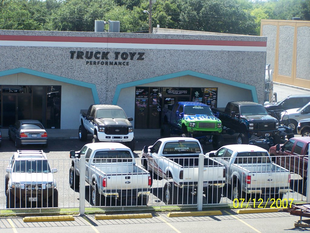 TRUCK TOYZ