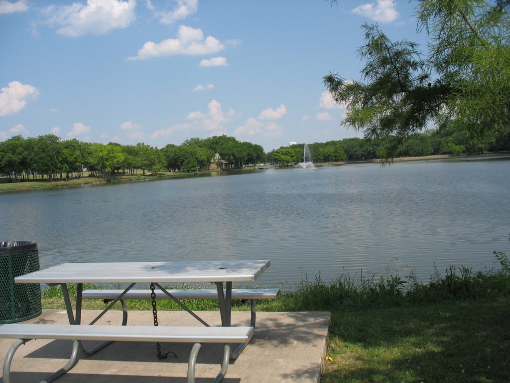 Town Lake Park Recreation Area in McKinney