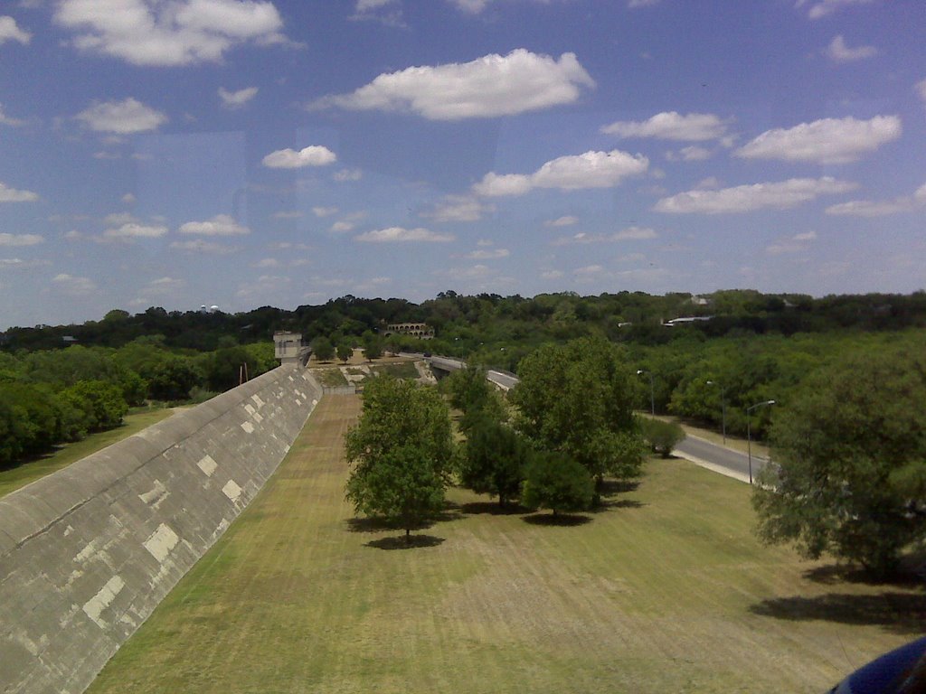 Olmos Park Dam