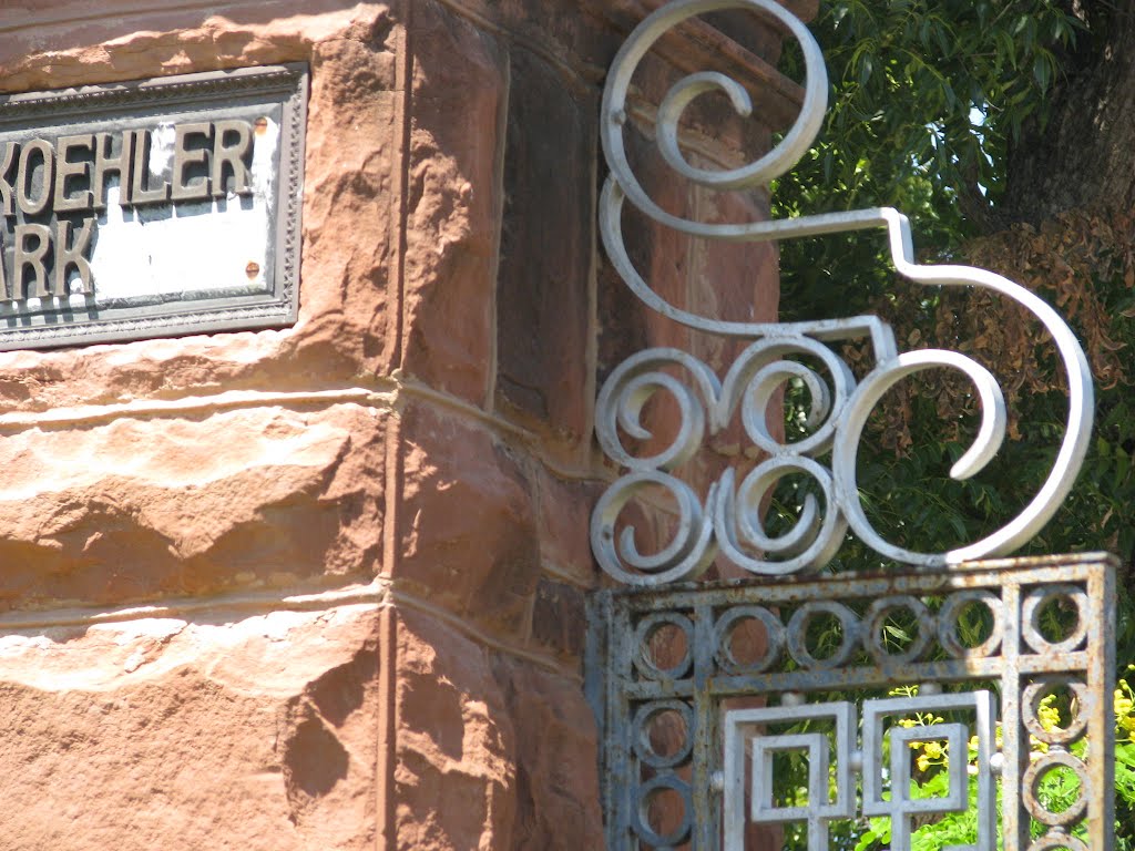 Kohler Park Gates-Brackenridge Park