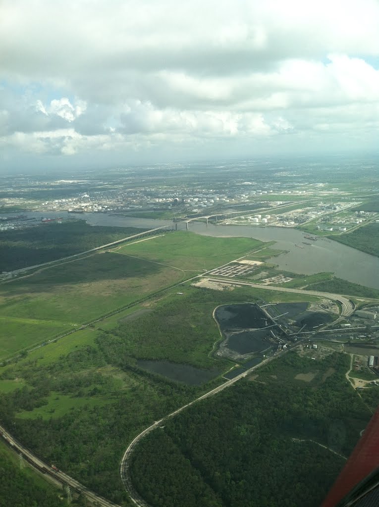Beltway 8 east side over shipping channel