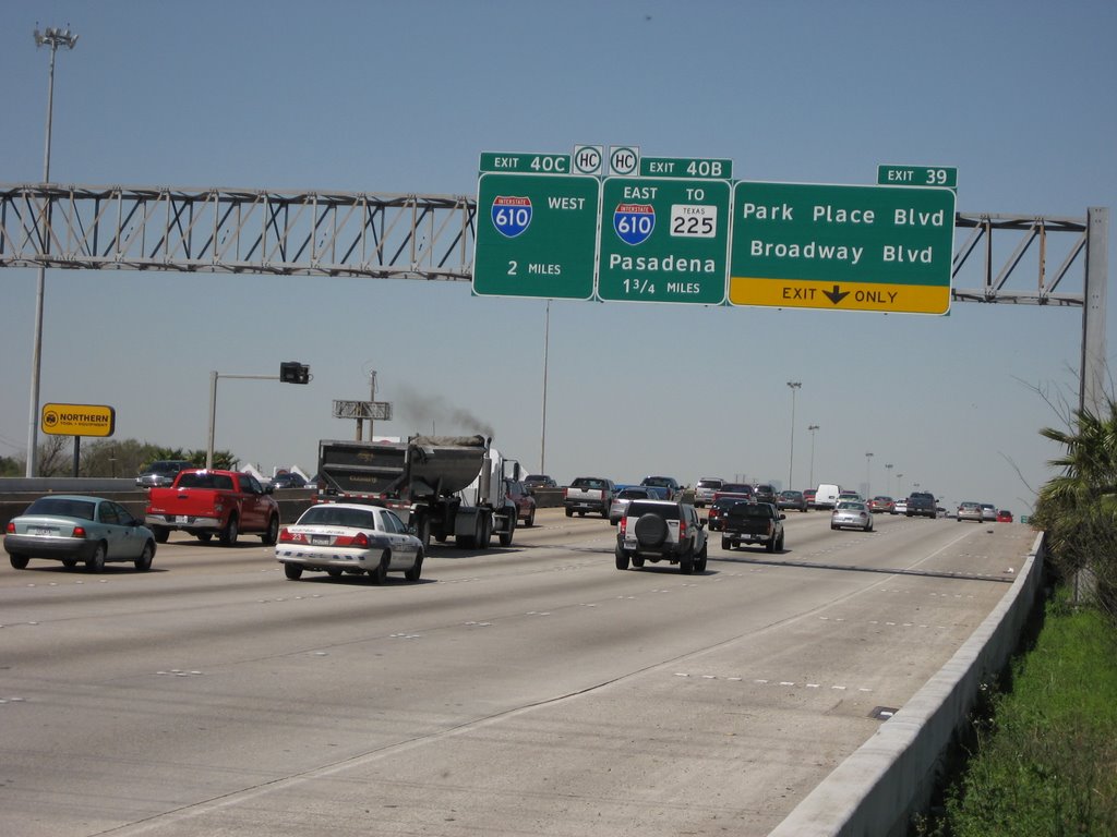 I-45 Looking North before Broadway St