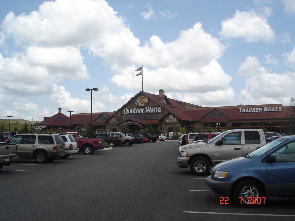 Bass Pro Shops, Outdoor World