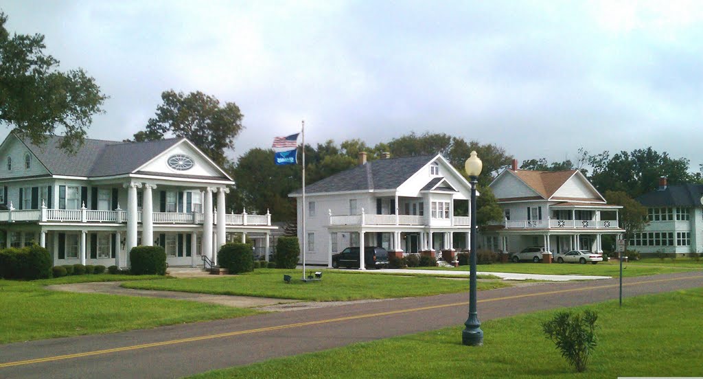 Homes Facing the Port Arthur Seawall