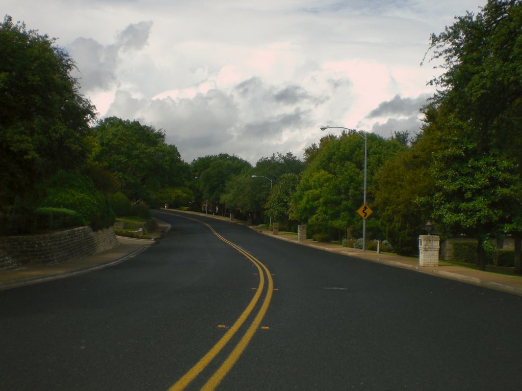 Westbound on Thousand Oaks Dr.