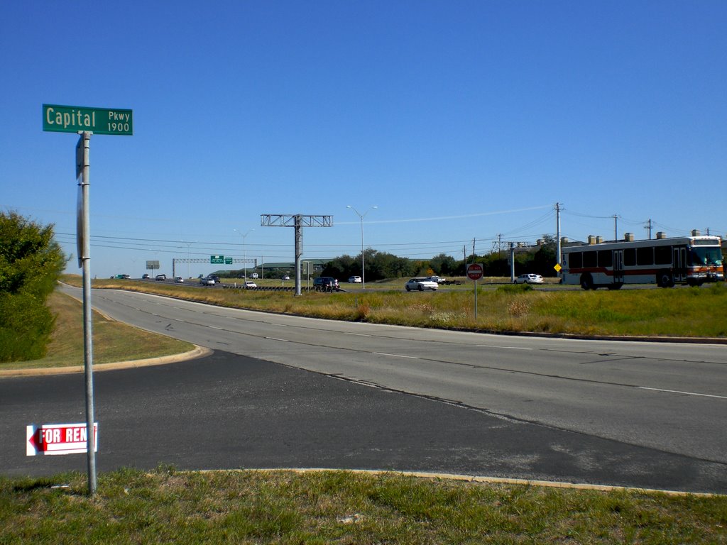 Looking south down MoPac access road