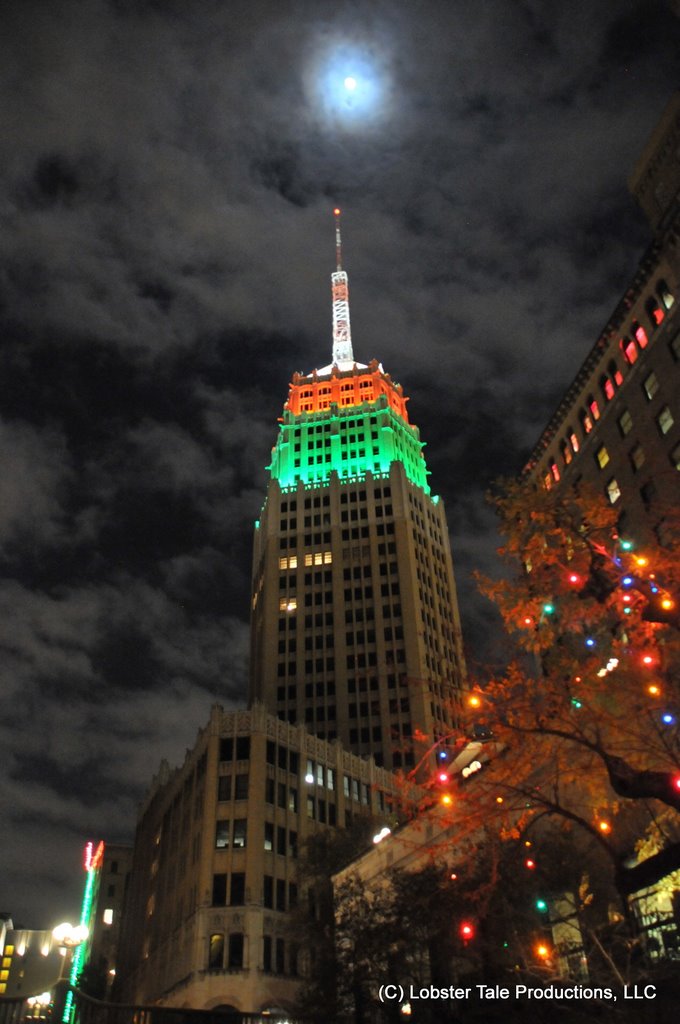 Xmas lites from the Riverwalk