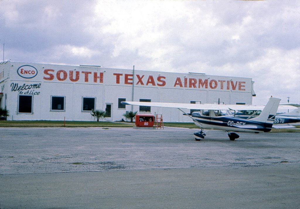 South Texas Airmotive, Cessna 150 CC-PEX,  Alice, Texas.