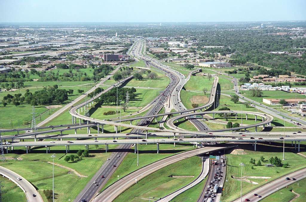 49 Looking north along I-35E