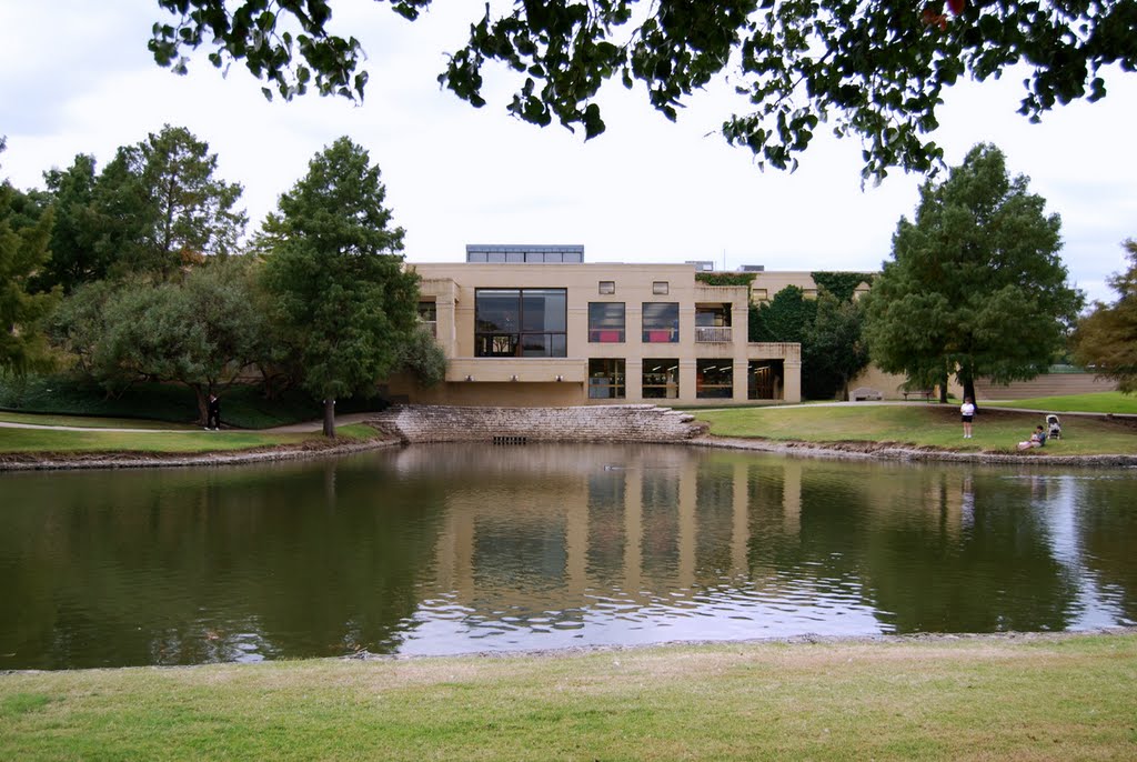 Manske Public Library