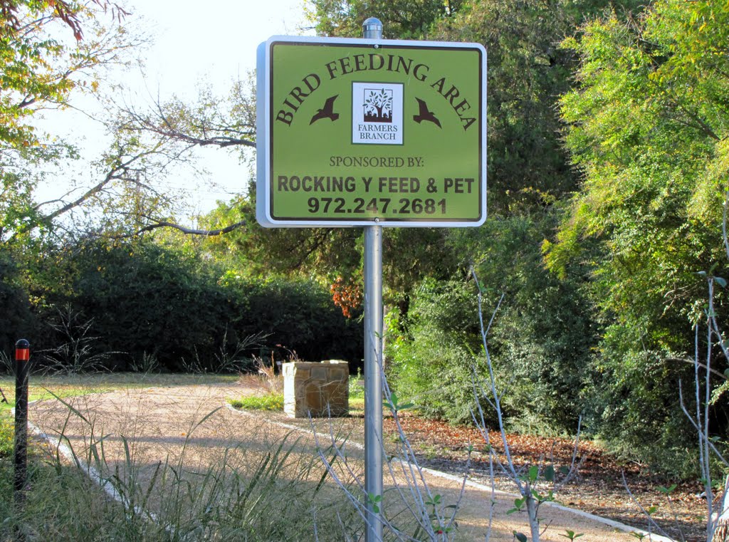Designated Bird Feeding Area - Birding trail with nature education extras