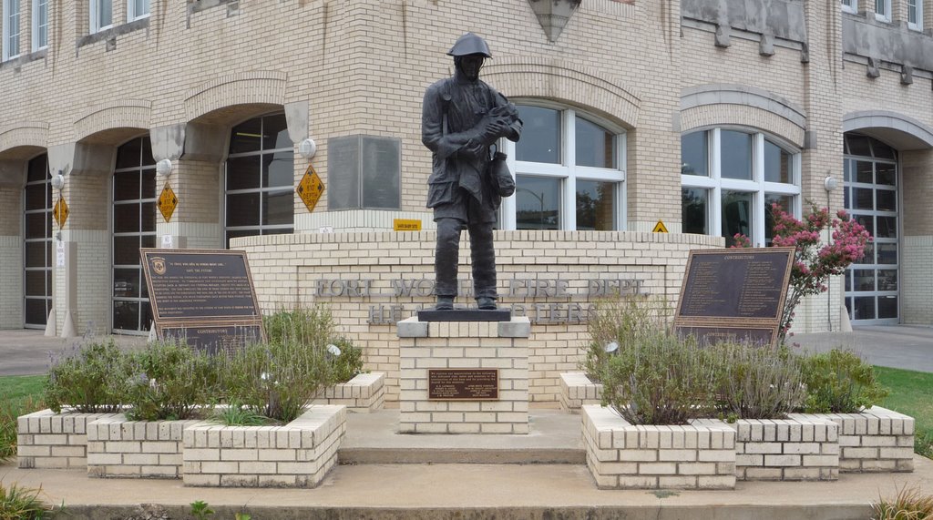 Statue of Fireman, Fort Worth, Tx.