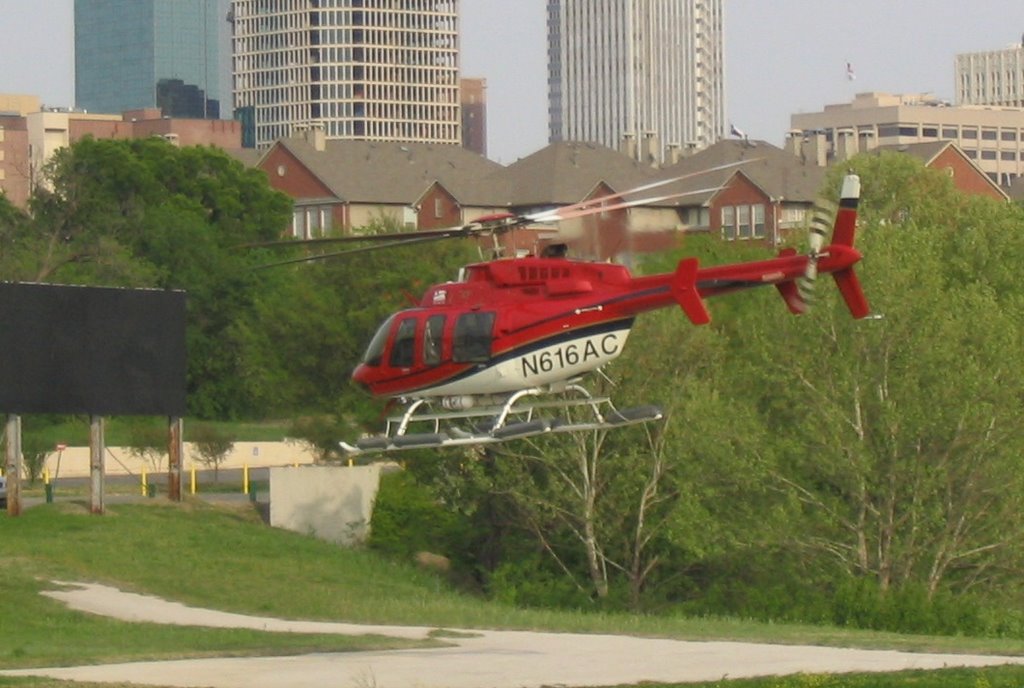 Helicopter_in_Downtown_Ft_Worth