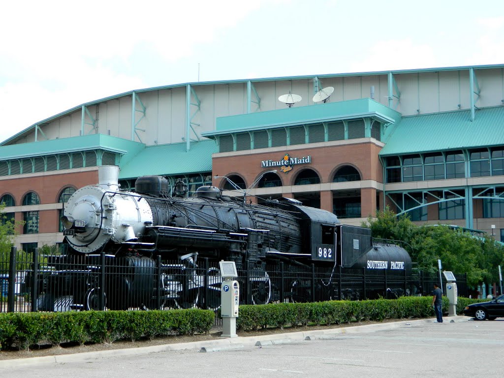 20110607-DCCCLVI-Minute Maid Park Train-Houston