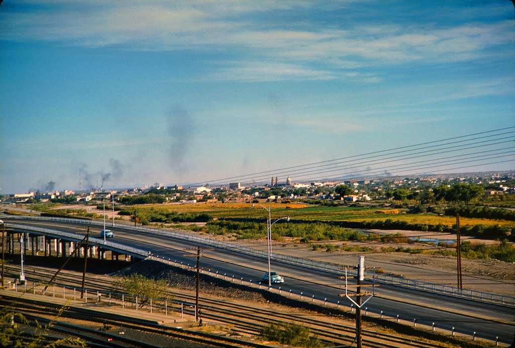 -Texas- El Paso / view to Juárez / Catedral de Ciudad (1959)