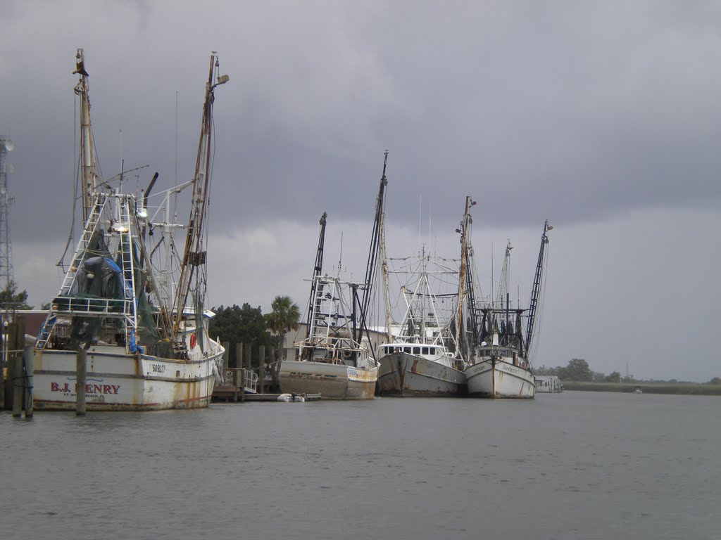 Apalachicola Shrimp Boats & approaching storm