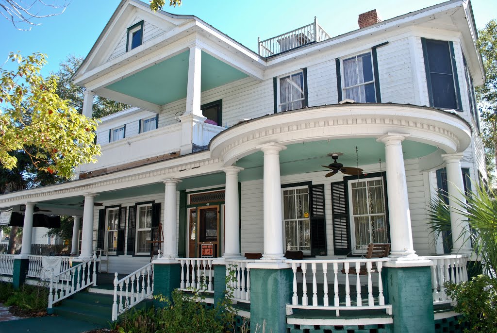 Doloress Sweet Shoppe
