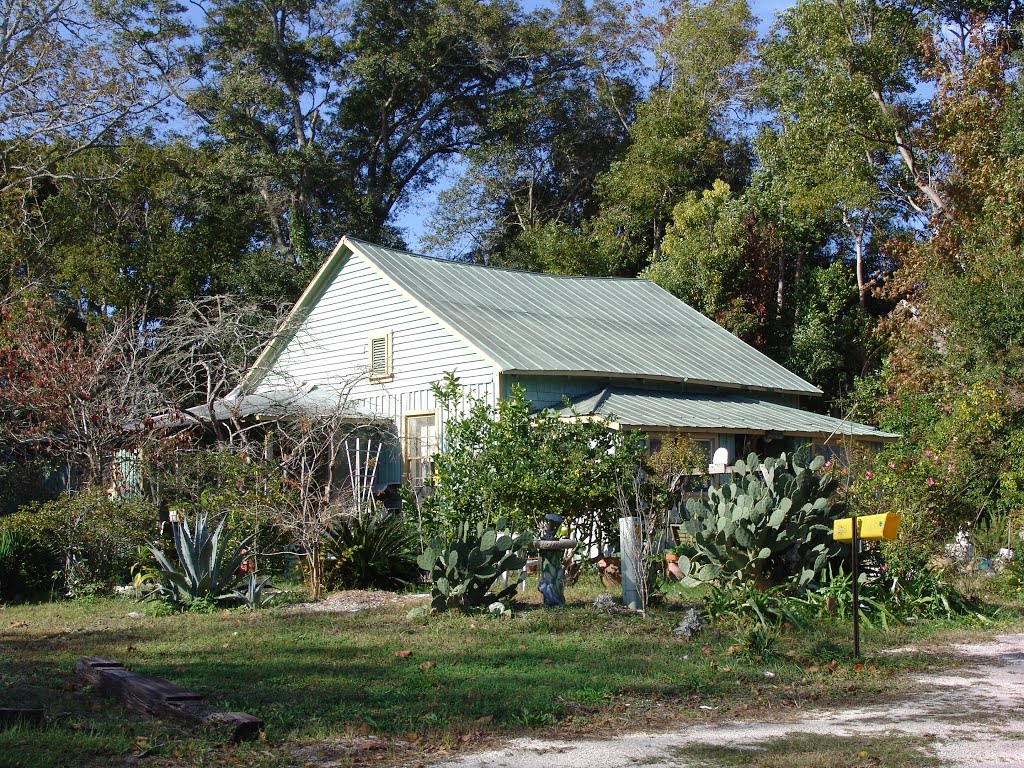 board n batton Cracker house, historic Apalachicola Florida (11-27-2011)