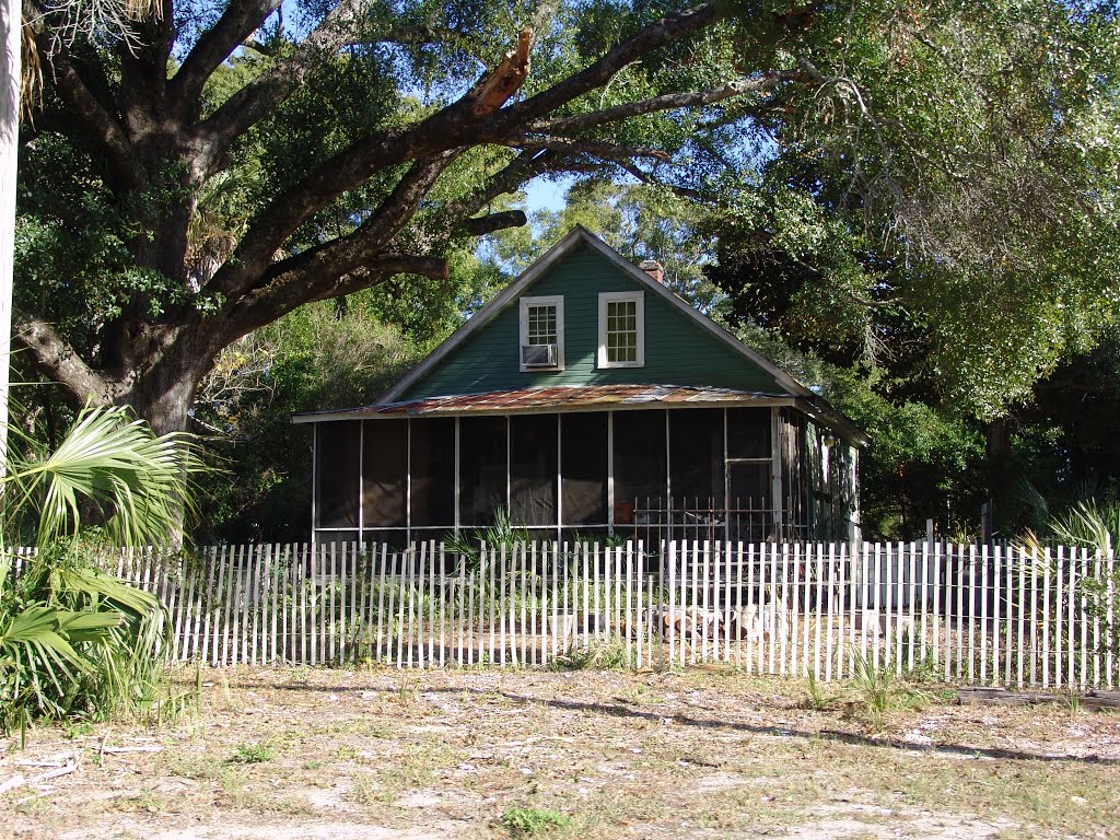 frame vernacular, historic Apalachicola Florida (11-27-2011)