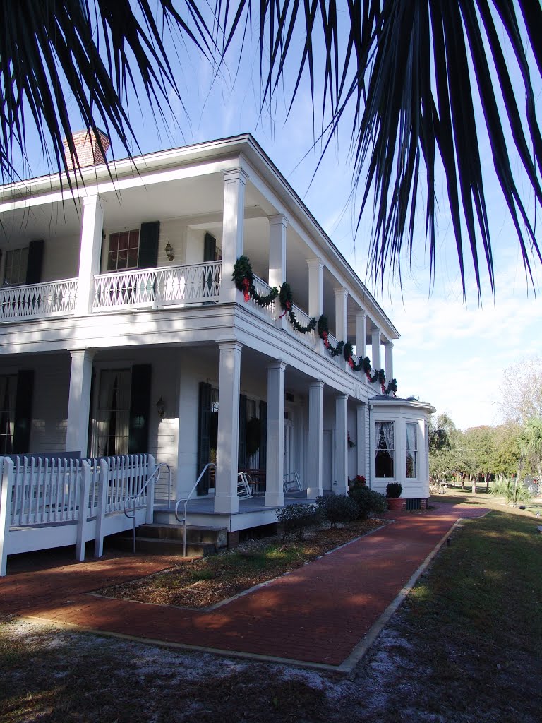 Magnolia Hall, 1838 Orman House, historic Apalachicola Florida (11-27-2011)