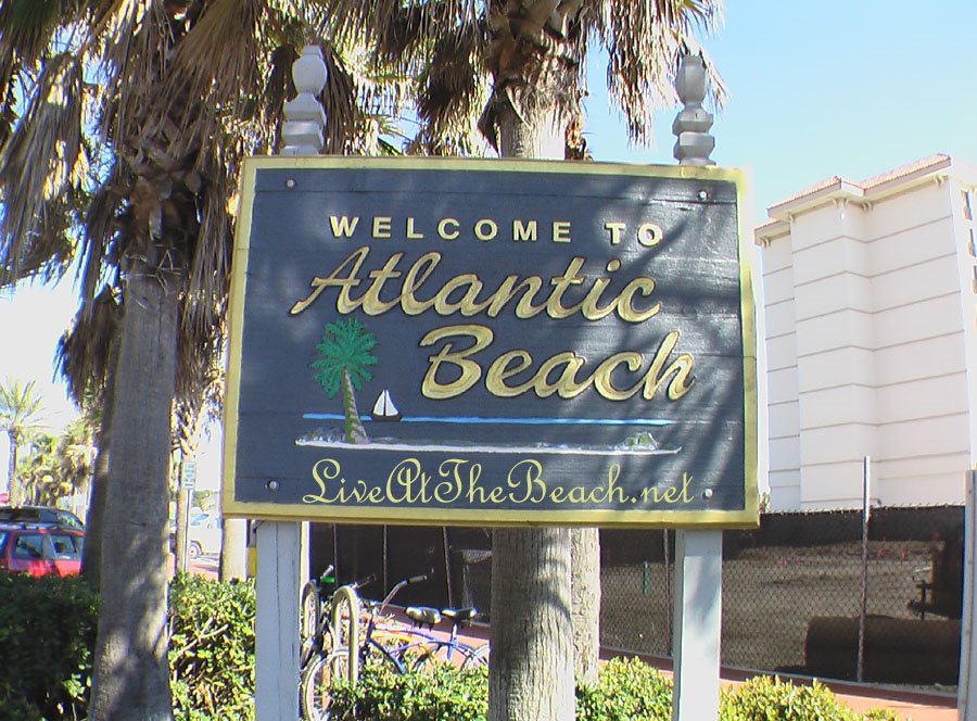 Live At The Beach.net