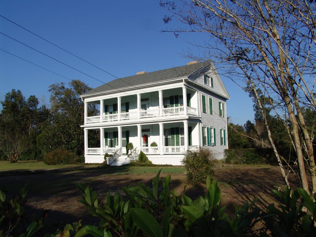 1847 Thompson house, was moved away from the river in 1913, Bagdad Fla (12-31-2011)