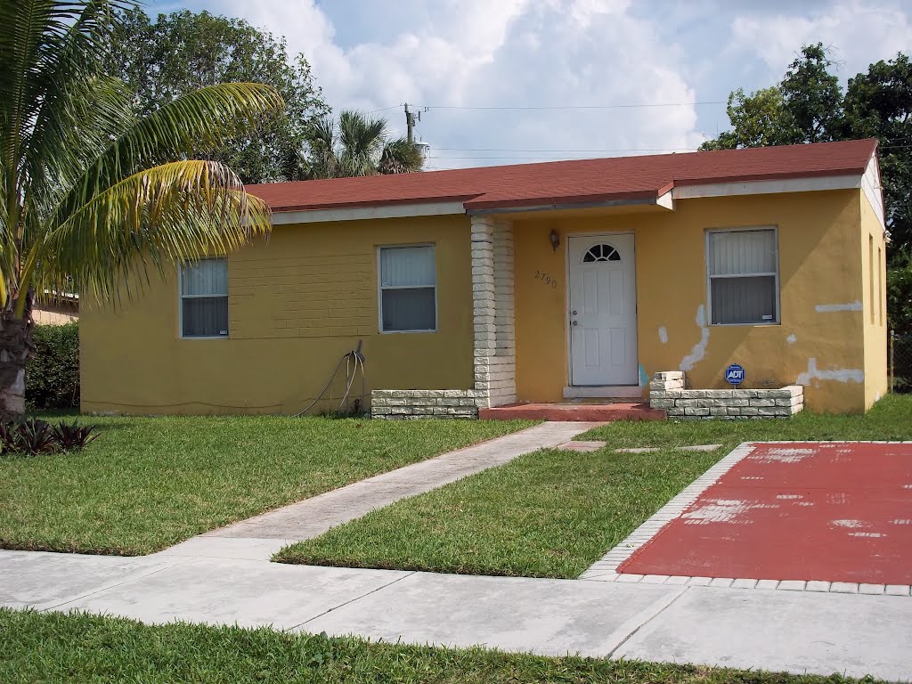 A1 Property Services Roofing Company Shingle Roof In Miami FL.