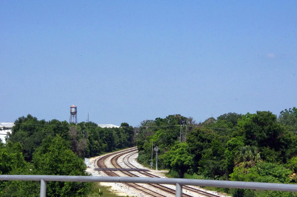 2014 05-23 Florida - Bartow - crossing rails
