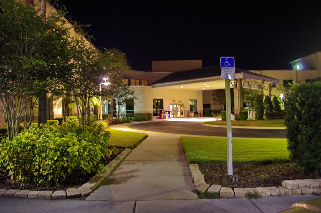 2014 05-27 Florida - Bartow  Regency Hospital - night