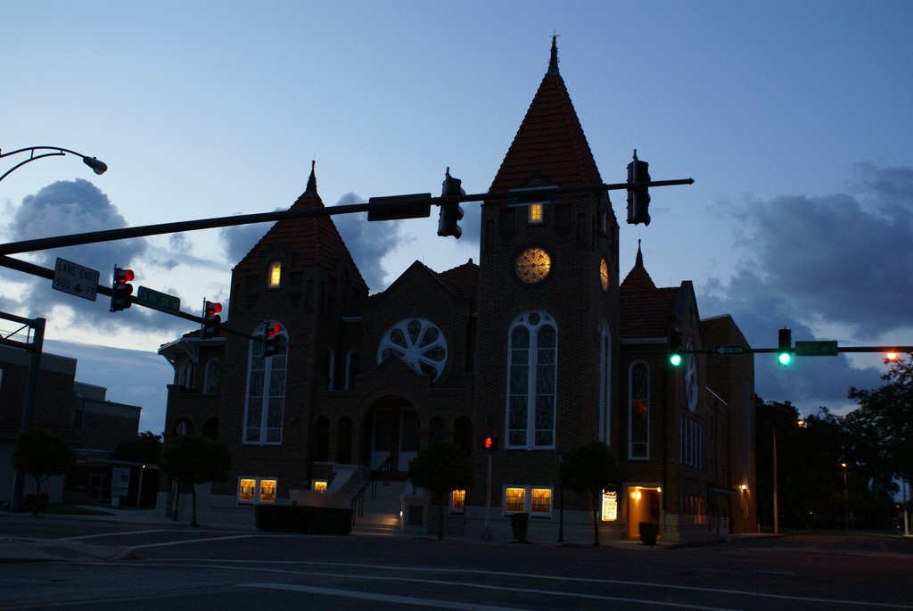 Intersection on 13Th. St W & Manatee Av. by Harold Mendoza