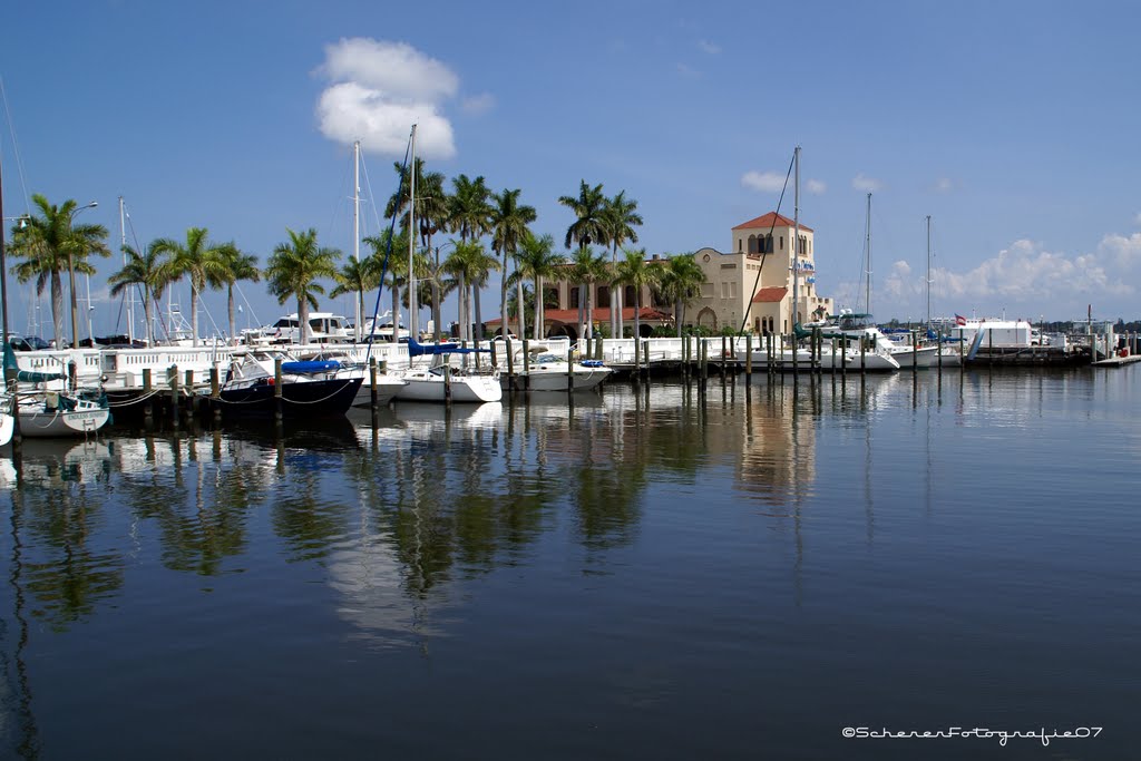 Twin Dolphin Marina, Bradenton FL c.2007