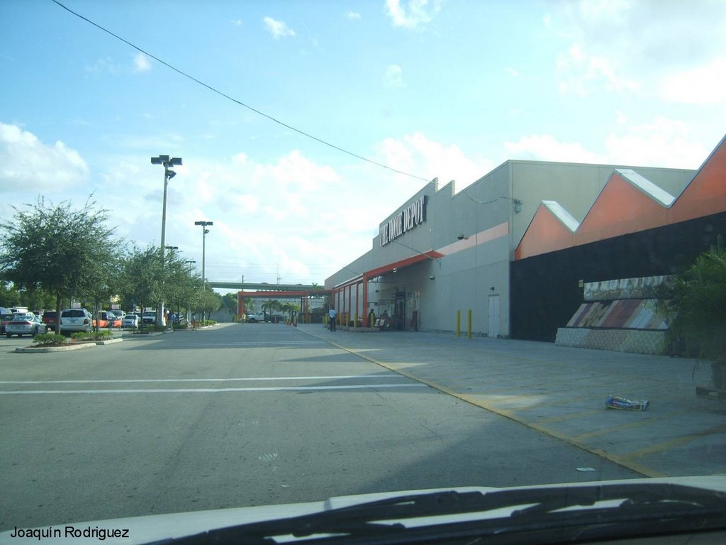 Llegando a Home Depot