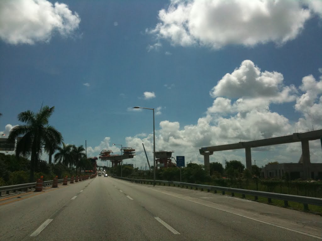 Conector Tri Rail to Miami Airport