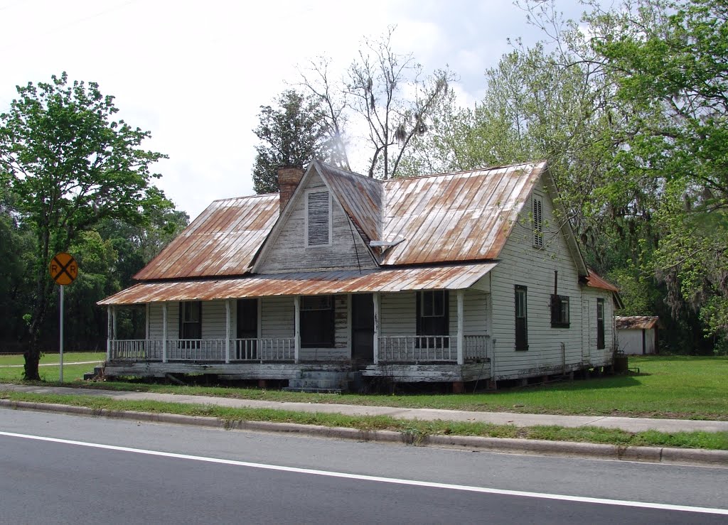 weathered & abandoned Cracker house, Brooker Fla (3-31-2012)