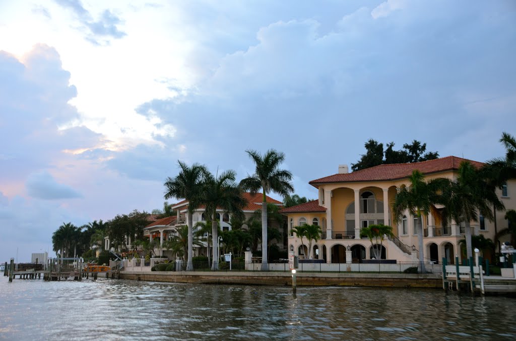 BOCA CIEGA BAY, FL