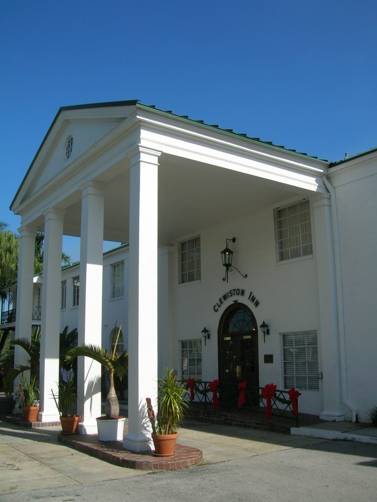 1939 Clewiston Inn