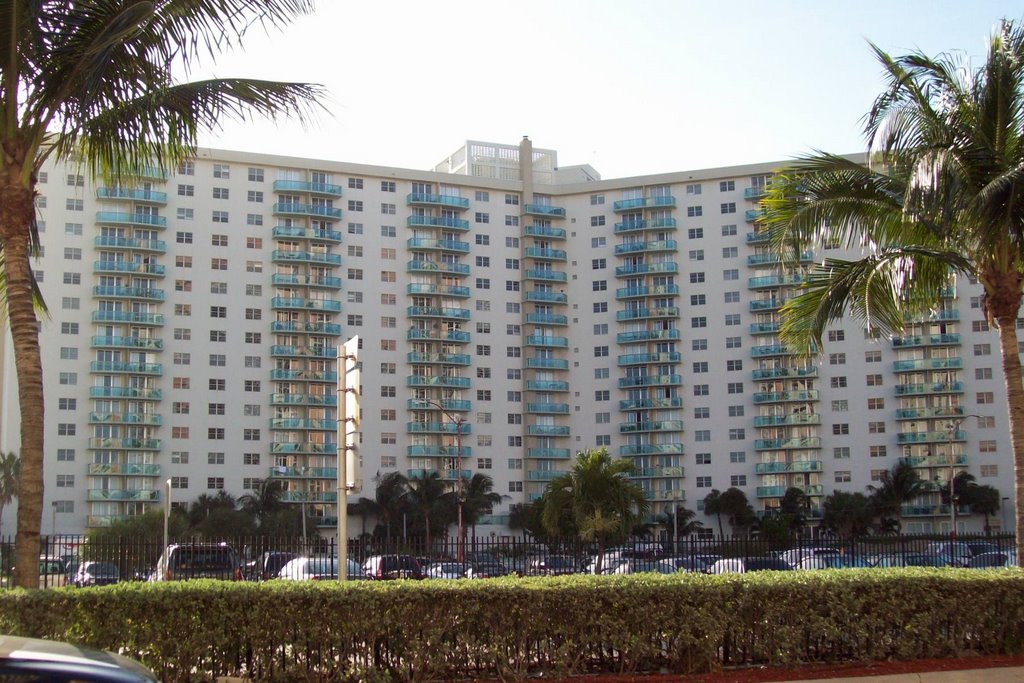Ocean View Building at Sunny Isles Beach