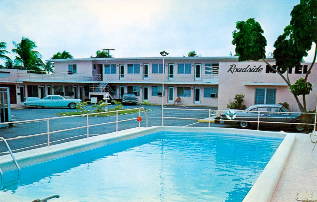 Roadside Motel - Hollywood, FL