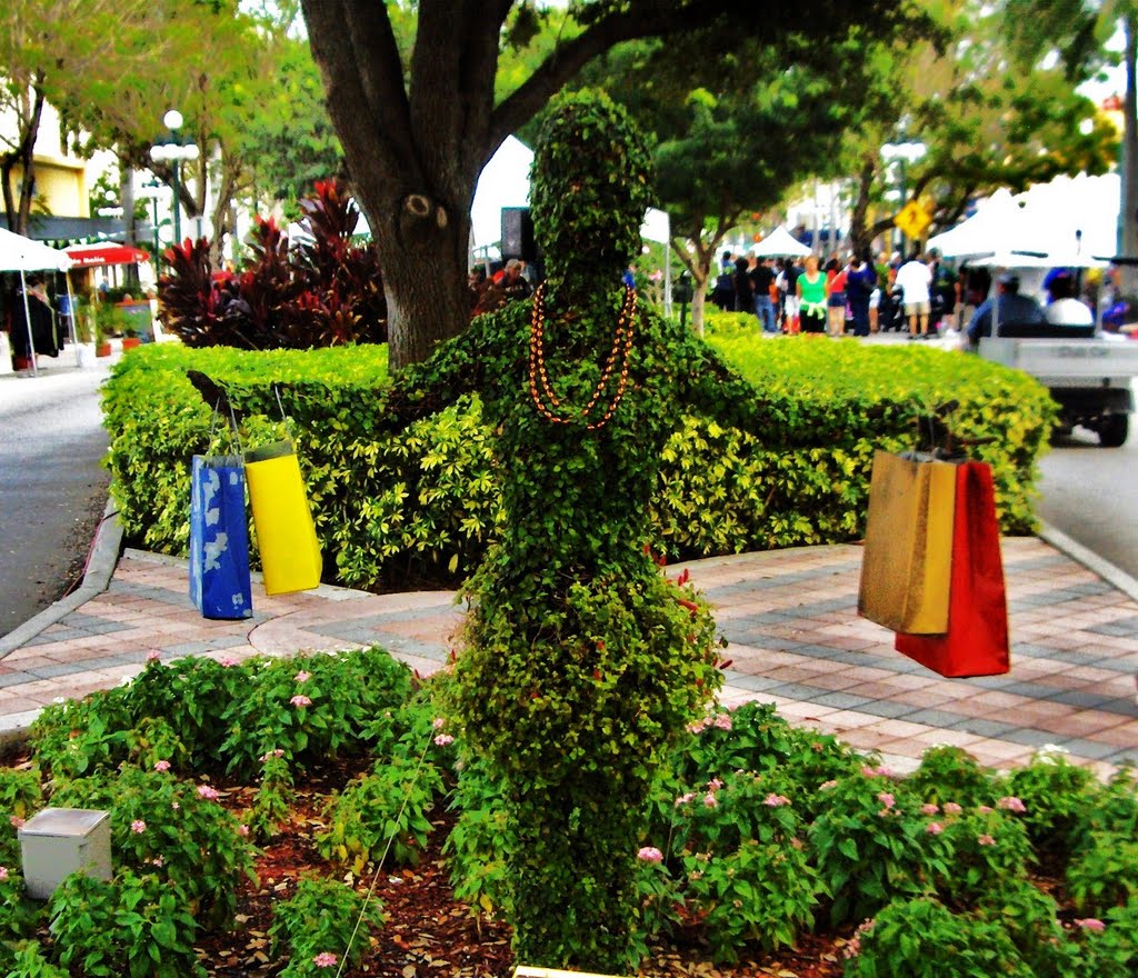 To much shopping turns women into tree / Attention trop magasiner peut vous changer en arbuste!