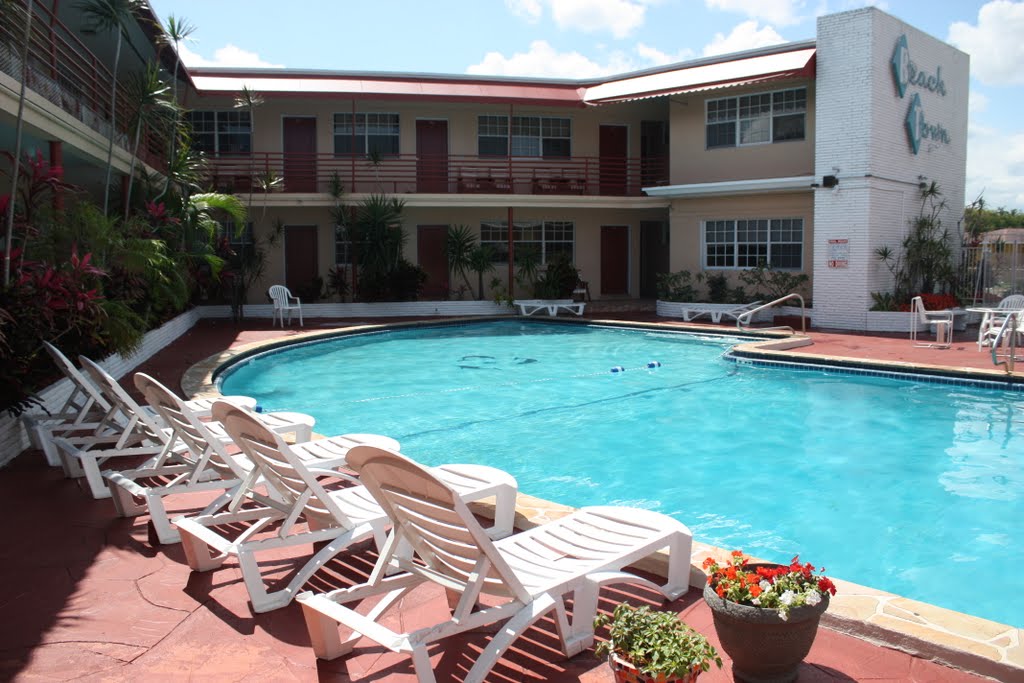 Beach and Town Motel Hollywood FL