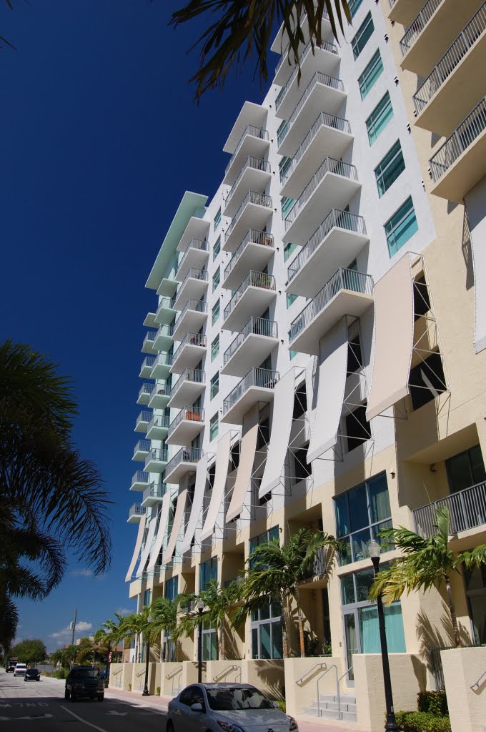 Hollywood Station Condos