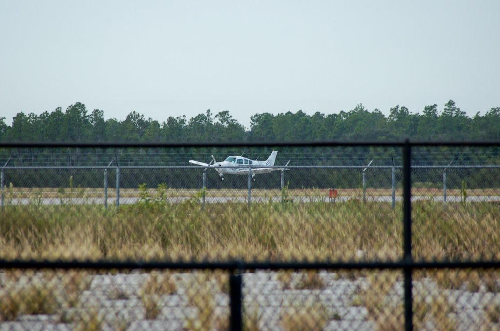 Beech C-23 "Sundowner" N6682U on final approach to Runway 9L at Bartow Municipal Airport, Bartow, FL