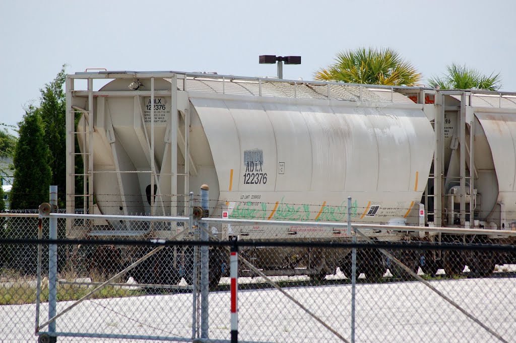 Adler Funding LLC Covered Hopper No. 122376 at Bartow, FL