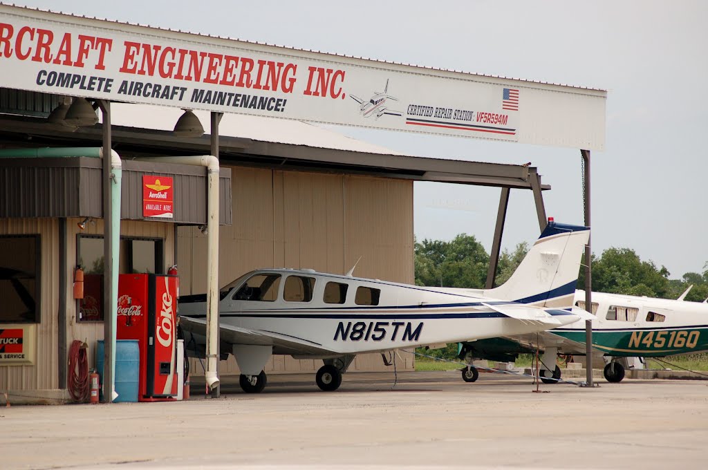2008 Hawker Beechcraft Corp G36 N815TM at Bartow Municipal Airport, Bartow, FL