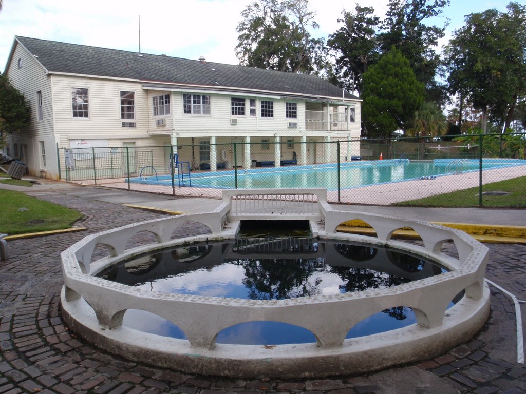 Green Cove Springs spring and pool
